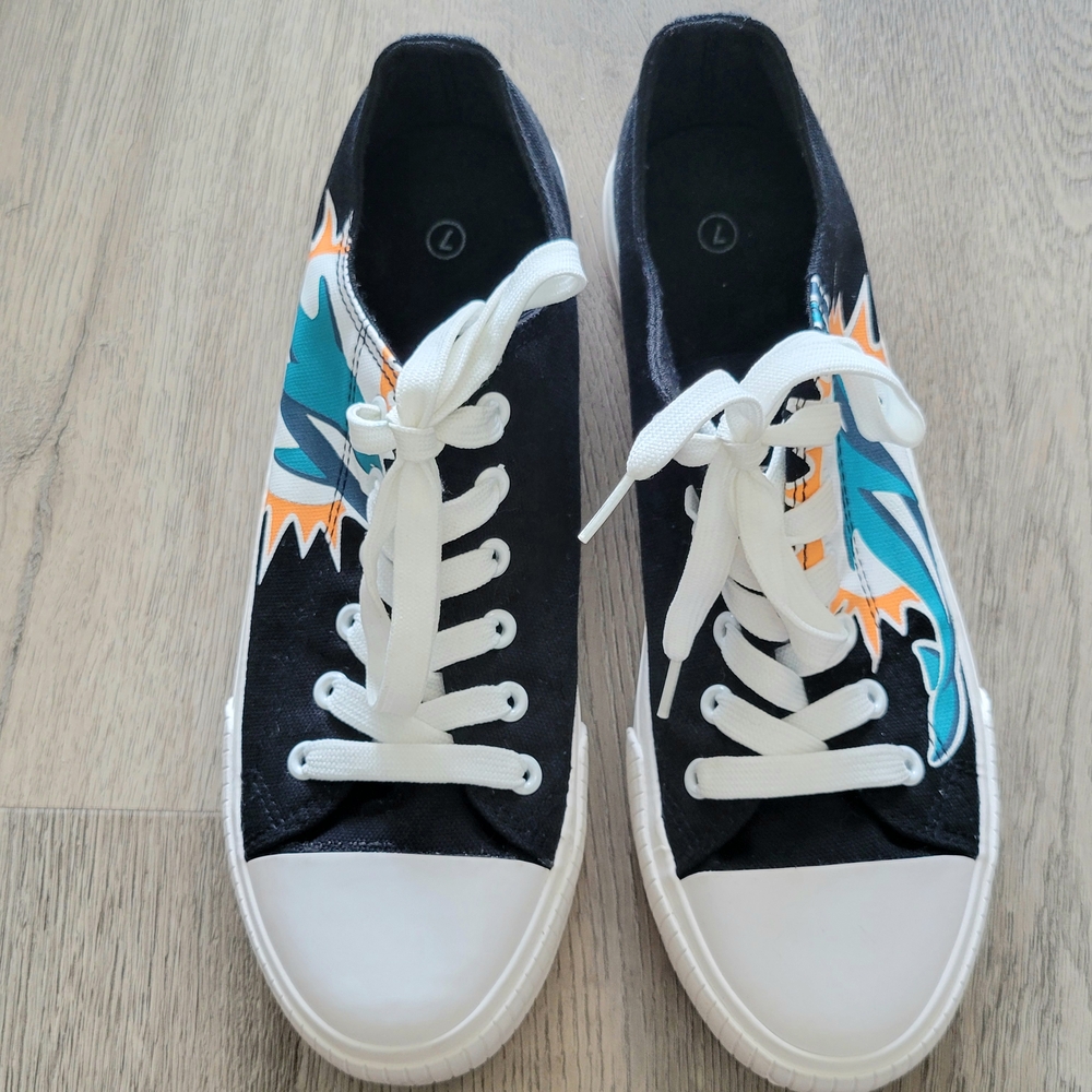 Miami Dolphins Black and White Low Top Canvas Big Logo Men's Sneakers Sz 7 NFL